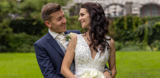 Hochzeitsbild_Jessica Mittler_zugeschnitten-2.png